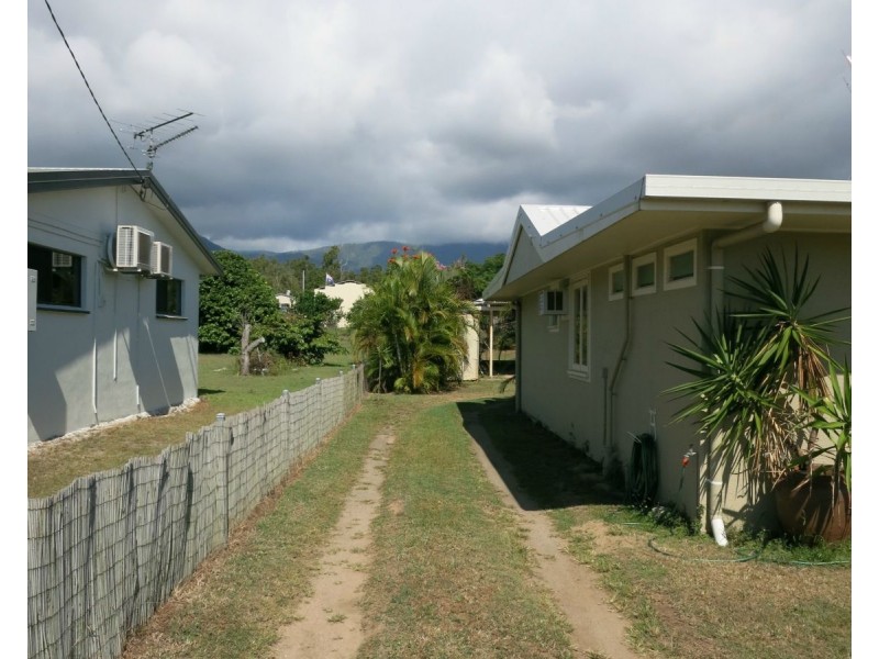 207 Victoria Street, Cardwell QLD 4849