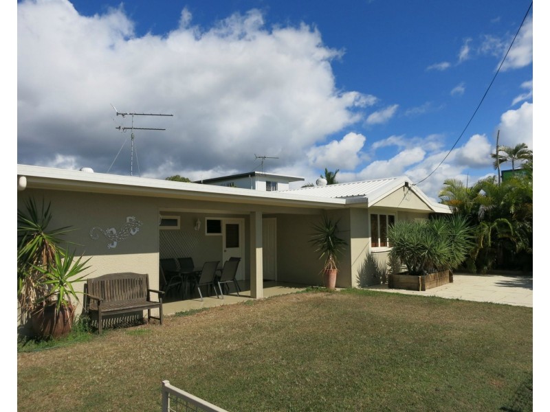 207 Victoria Street, Cardwell QLD 4849