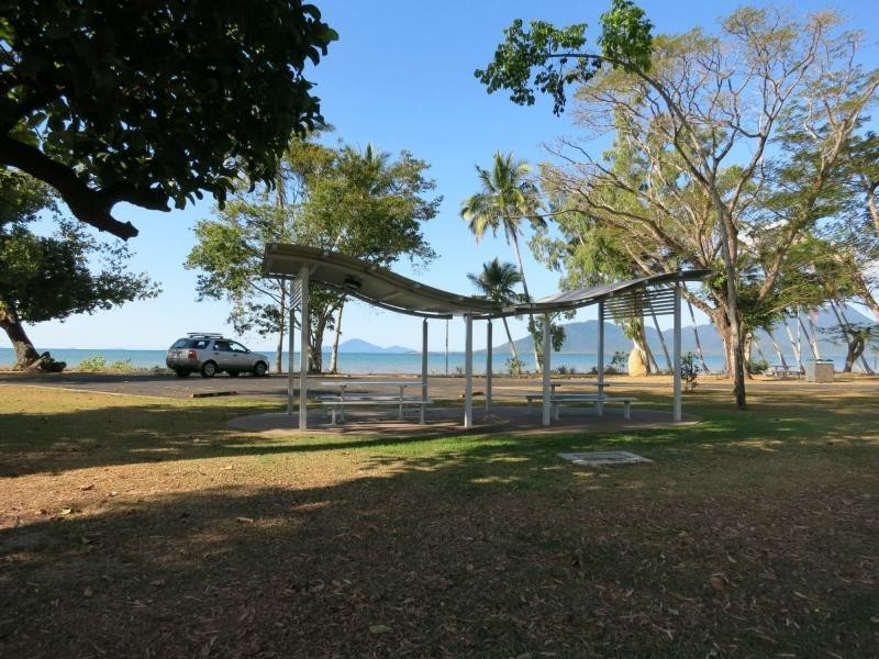 9 Victoria Street, Cardwell QLD 4849