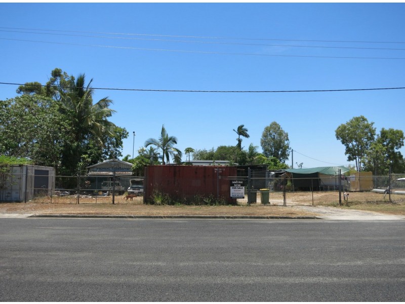 16 Leefe Street, Cardwell QLD 4849