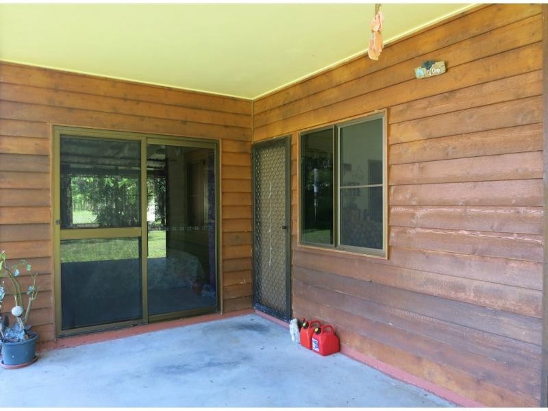 35 Curtis Road, Carruchan QLD 4816