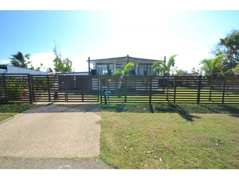 14 Leefe Street, Cardwell QLD 4849