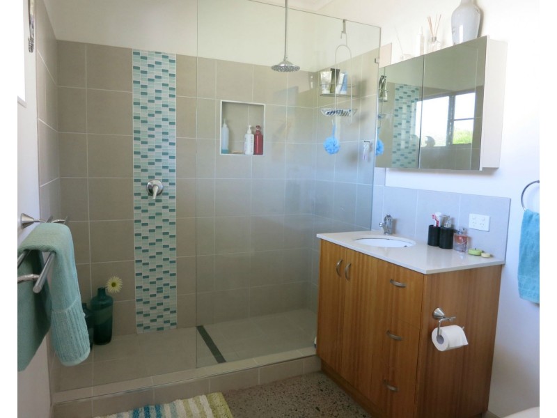 36 Gregory Street, Cardwell QLD 4849