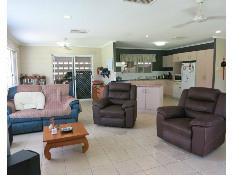 6 White Street, Cardwell QLD 4849