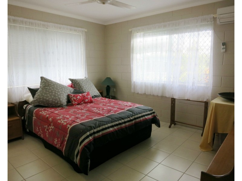 6 White Street, Cardwell QLD 4849
