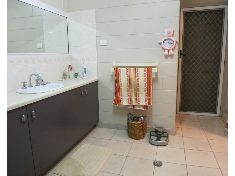 6 White Street, Cardwell QLD 4849