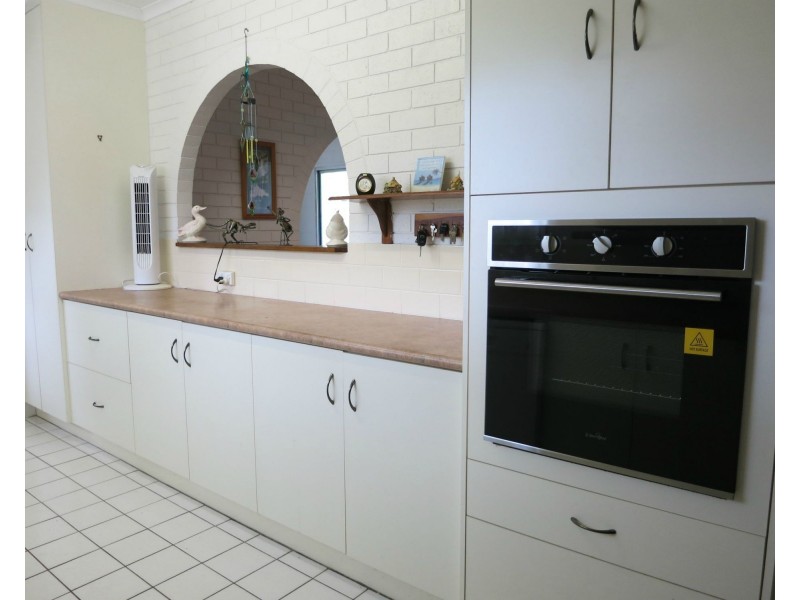 17 Winter Street, Cardwell QLD 4849