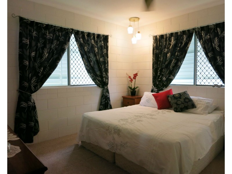 17 Winter Street, Cardwell QLD 4849