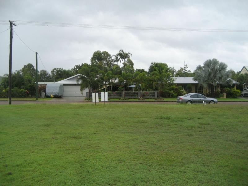 11 Albert Street, Cardwell QLD 4849