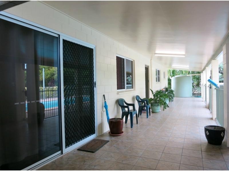24 Bowen Street, Cardwell QLD 4849