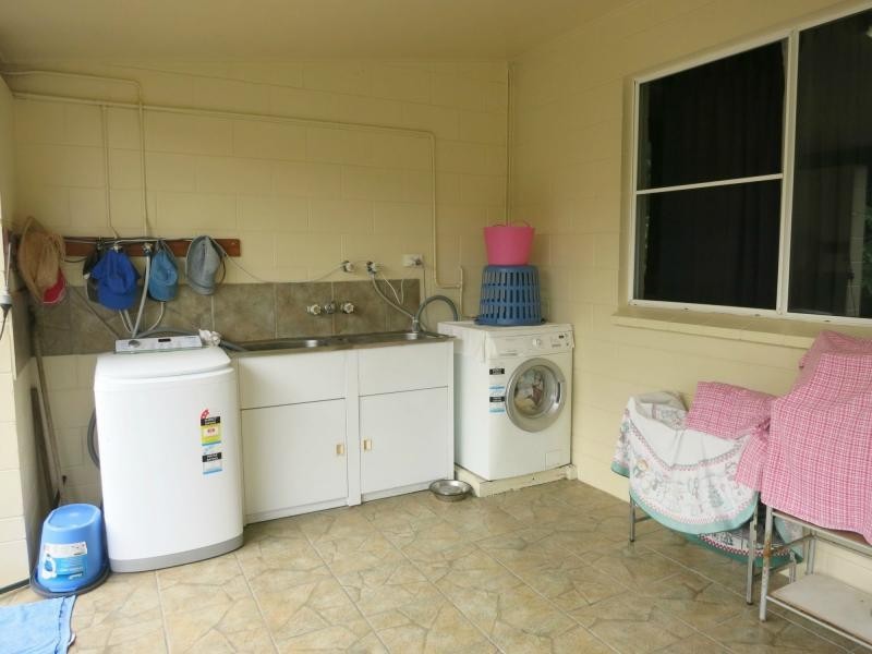 24 Bowen Street, Cardwell QLD 4849