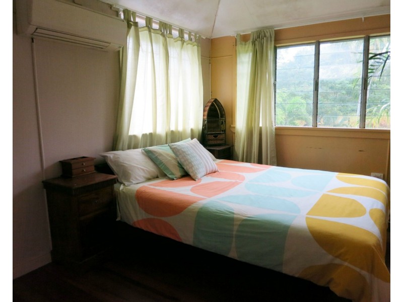 124 Roma Street, Cardwell QLD 4849