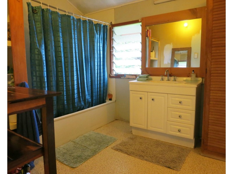 124 Roma Street, Cardwell QLD 4849