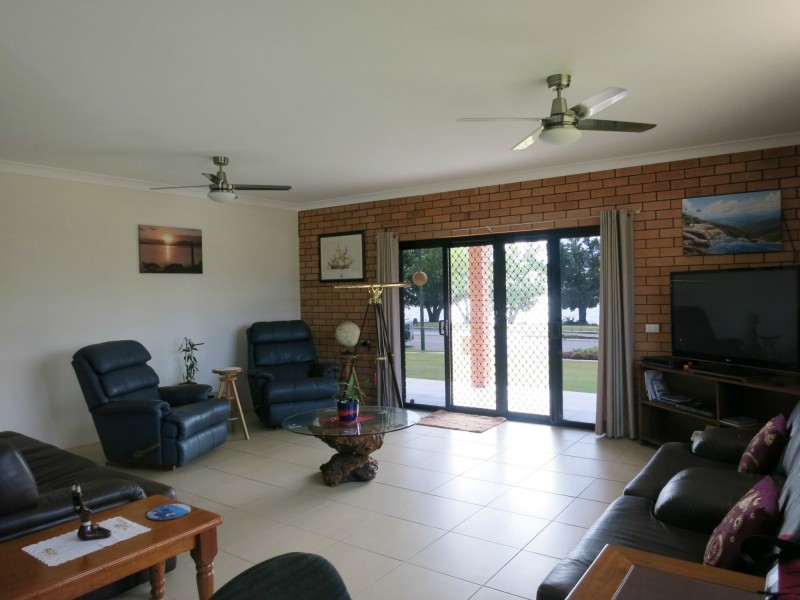 19 Victoria Street, Cardwell QLD 4849