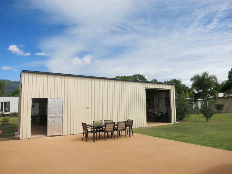 19 Victoria Street, Cardwell QLD 4849