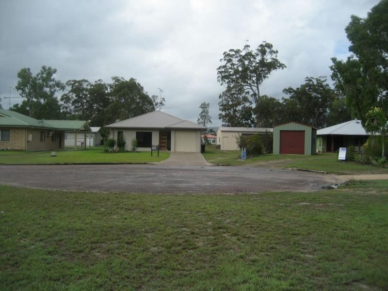 8 Edmondson Close, Cardwell QLD 4849
