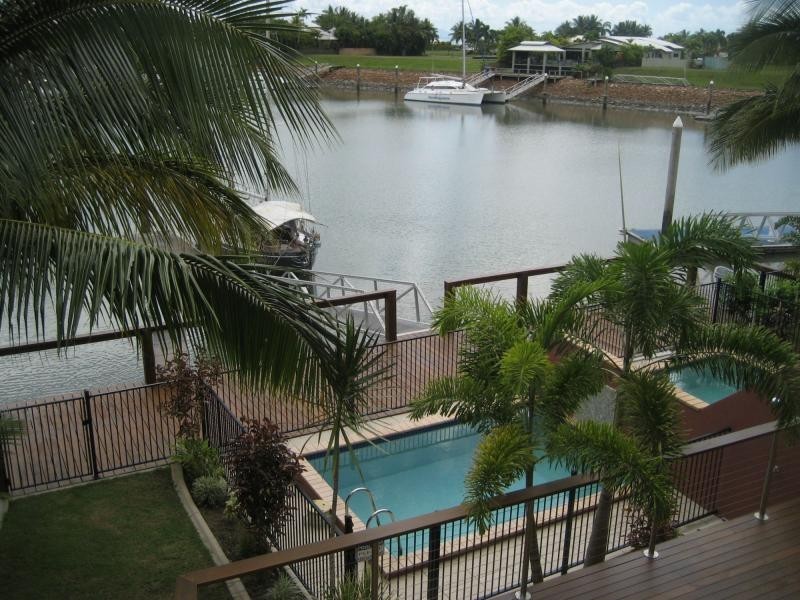 Unit 2/45 Royal Avenue, Cardwell QLD 4849
