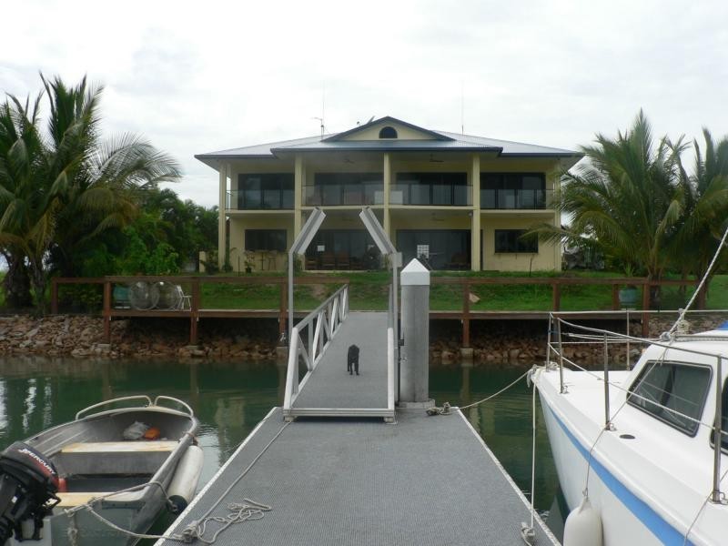 Unit 2/45 Royal Avenue, Cardwell QLD 4849