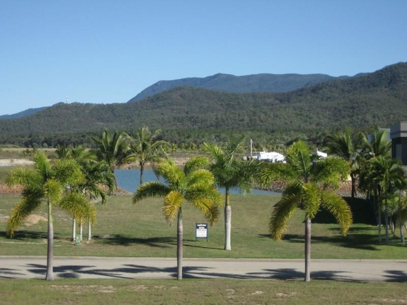 14 Royal Palm Avenue, Cardwell QLD 4849