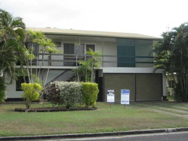 11 White Street, Cardwell QLD 4849