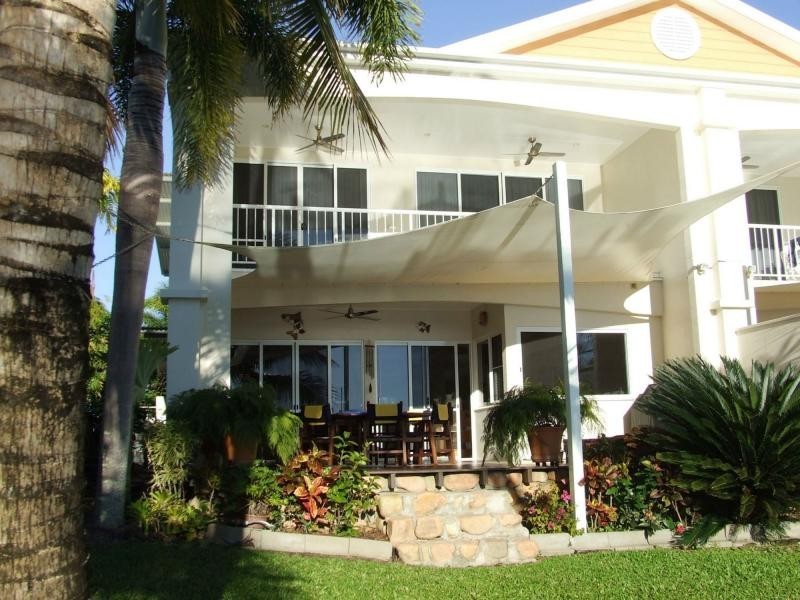 Unit 1/27 Poinciana Boulevard, Cardwell QLD 4849