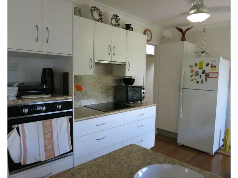 166 Victoria Street, Cardwell QLD 4849