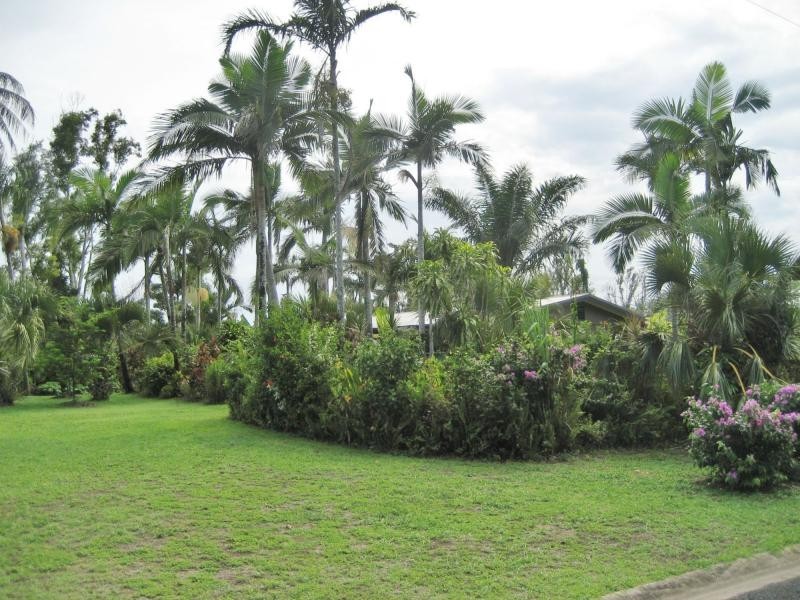 14 Roma Street, Cardwell QLD 4849