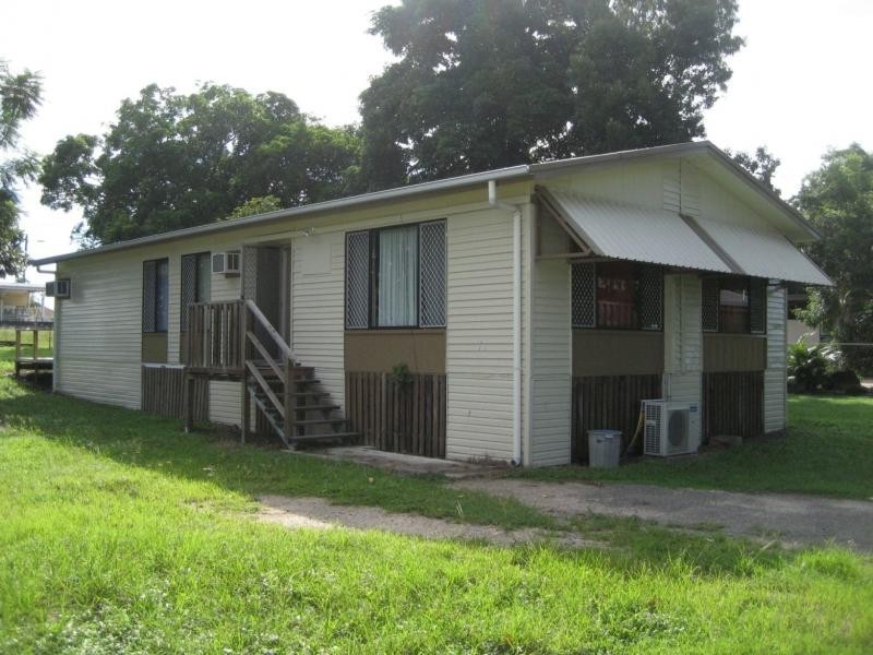 60 Roma Street, Cardwell QLD 4849