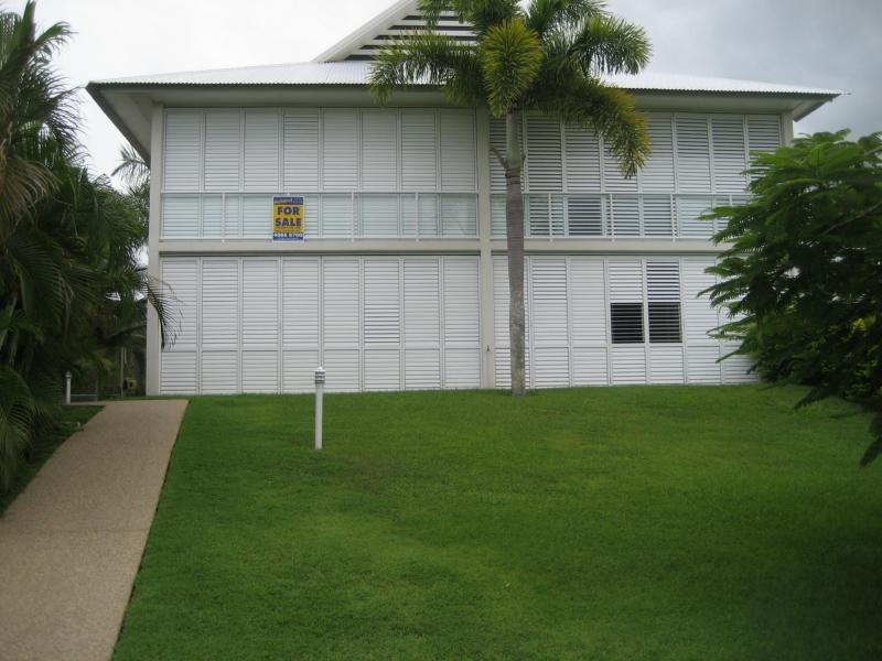 1/20 Poinciana Boulevard, Cardwell QLD 4849