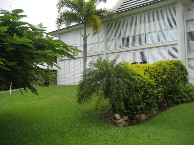 1/20 Poinciana Boulevard, Cardwell QLD 4849