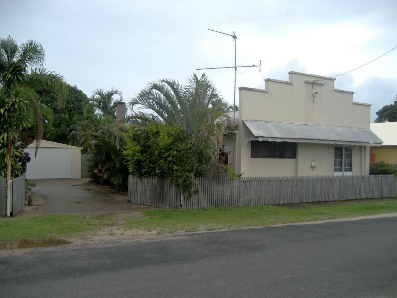 54 Bowen Street, Cardwell QLD 4849