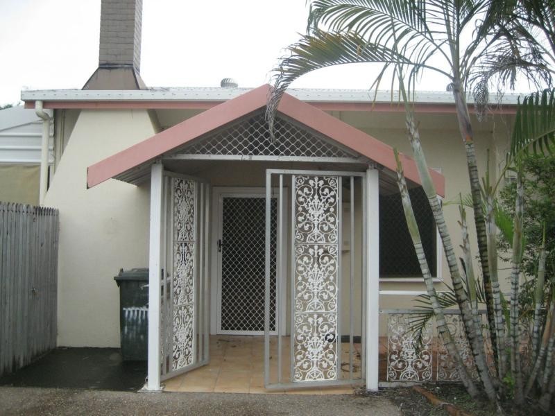 54 Bowen Street, Cardwell QLD 4849