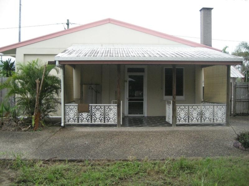 54 Bowen Street, Cardwell QLD 4849