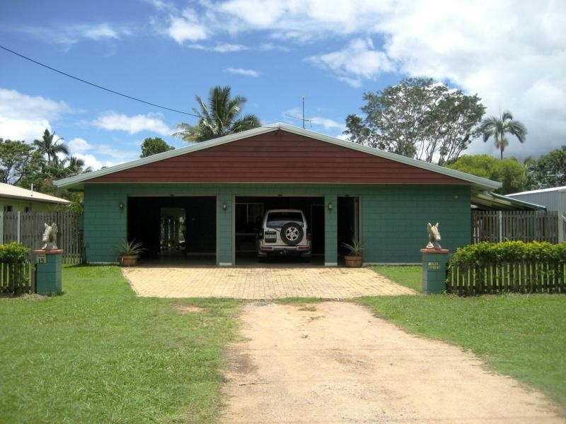 15 Liverpool Street, Cardwell QLD 4849