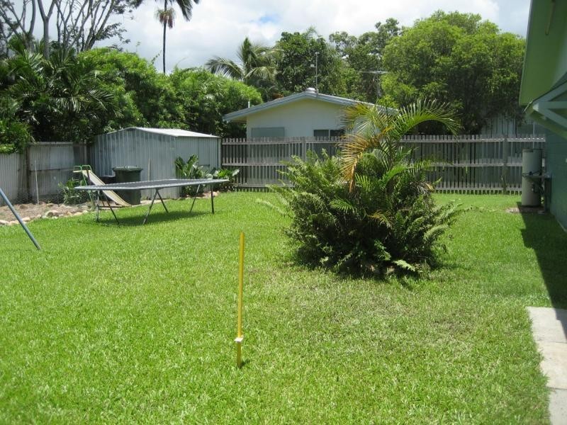 15 Liverpool Street, Cardwell QLD 4849
