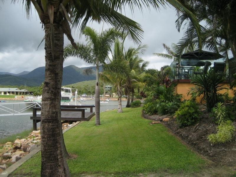 18 Royal Palm Avenue, Cardwell QLD 4849