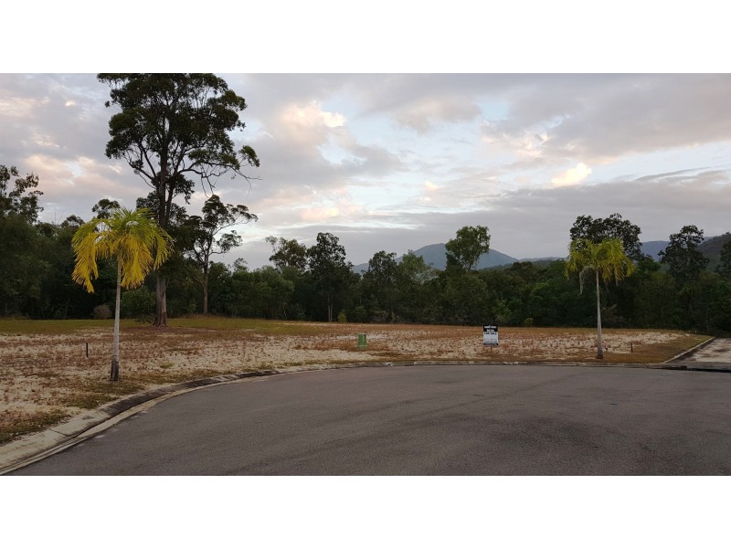 13 Phillips St, Cardwell QLD 4849
