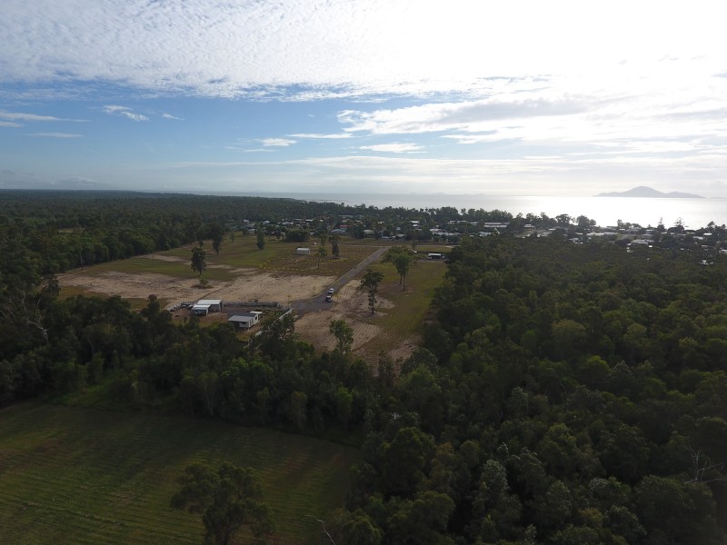 13 Phillips St, Cardwell QLD 4849