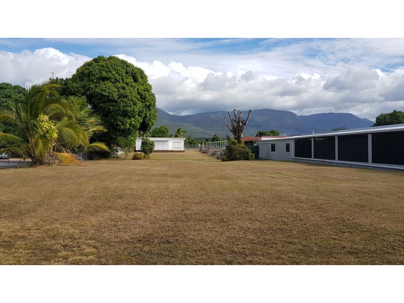 67 Victoria St, Cardwell QLD 4849