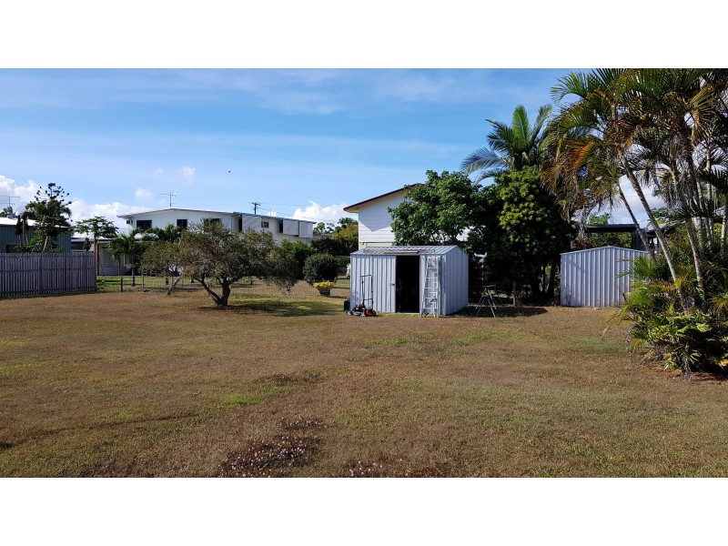 5 Albert St, Cardwell QLD 4849