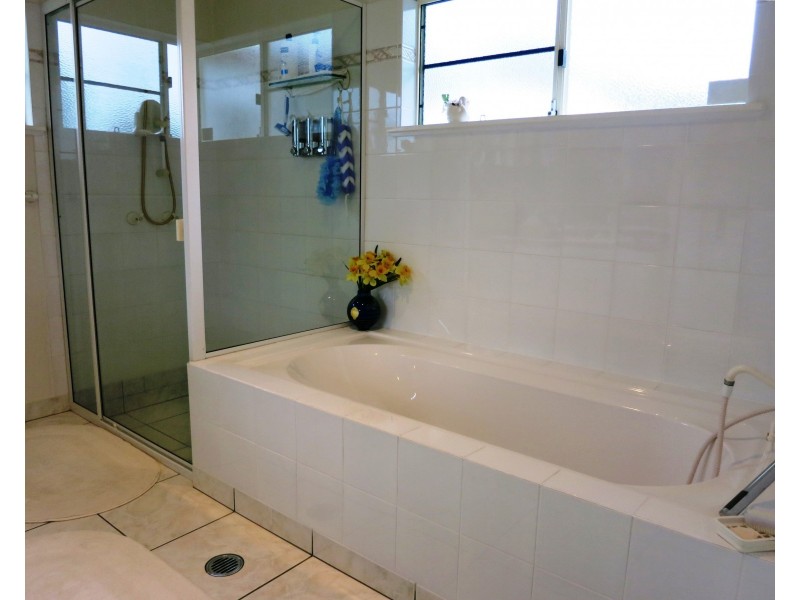 11 Feist Cl, Cardwell QLD 4849