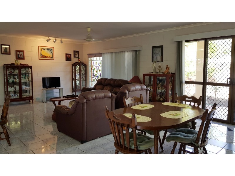30 Winter St, Cardwell QLD 4849