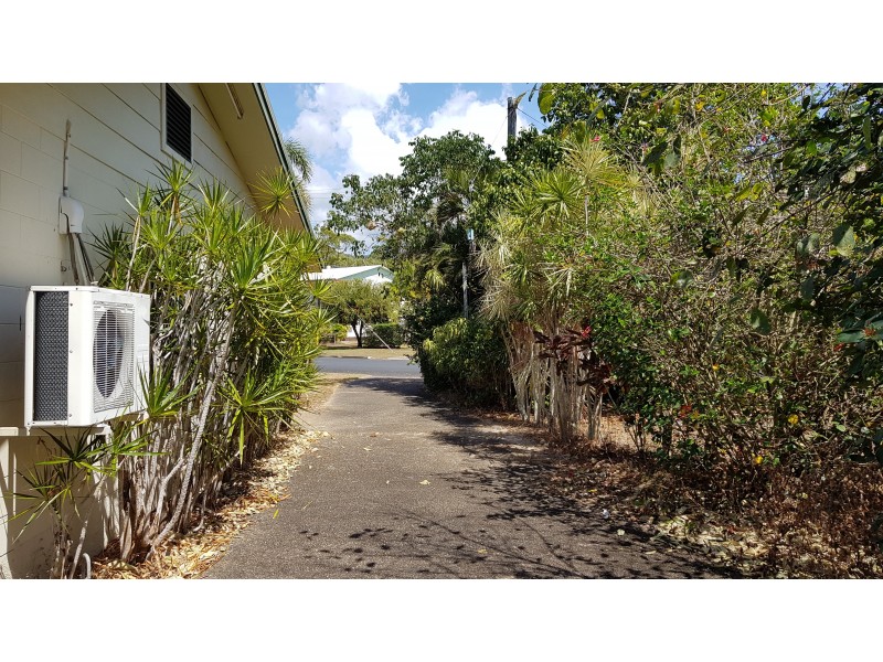 30 Winter St, Cardwell QLD 4849