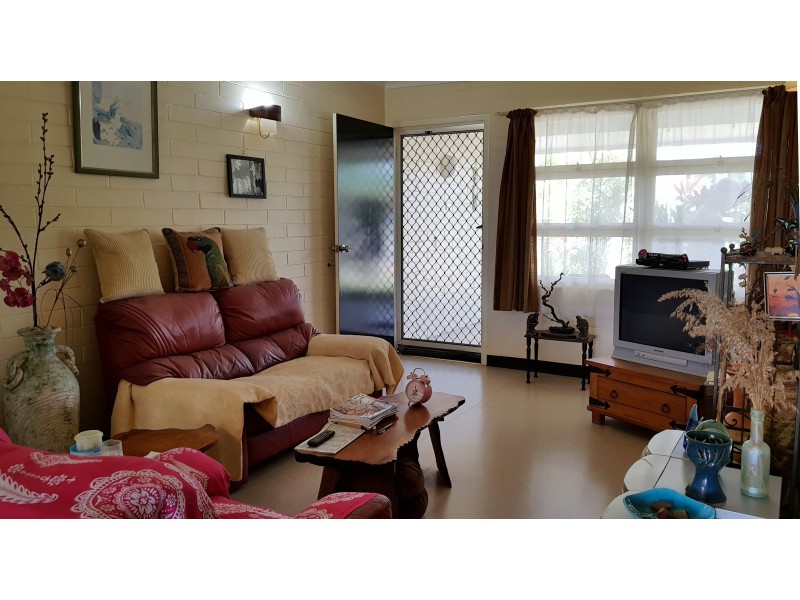 162 Victoria St, Cardwell QLD 4849