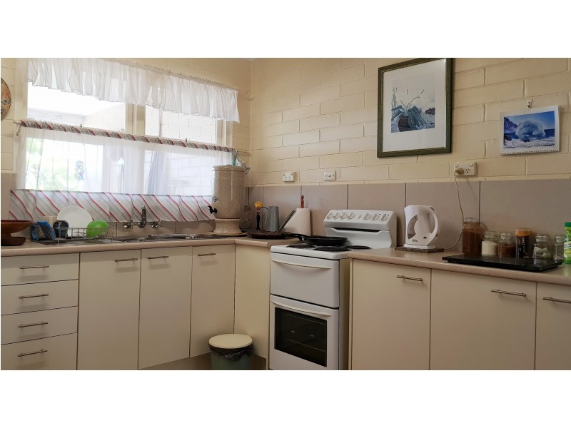 162 Victoria St, Cardwell QLD 4849