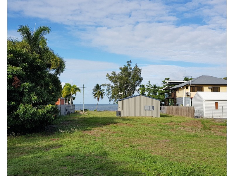28 Bowen St, Cardwell QLD 4849