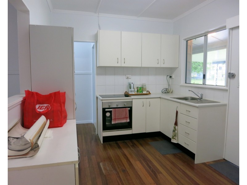 153 Victoria St, Cardwell QLD 4849