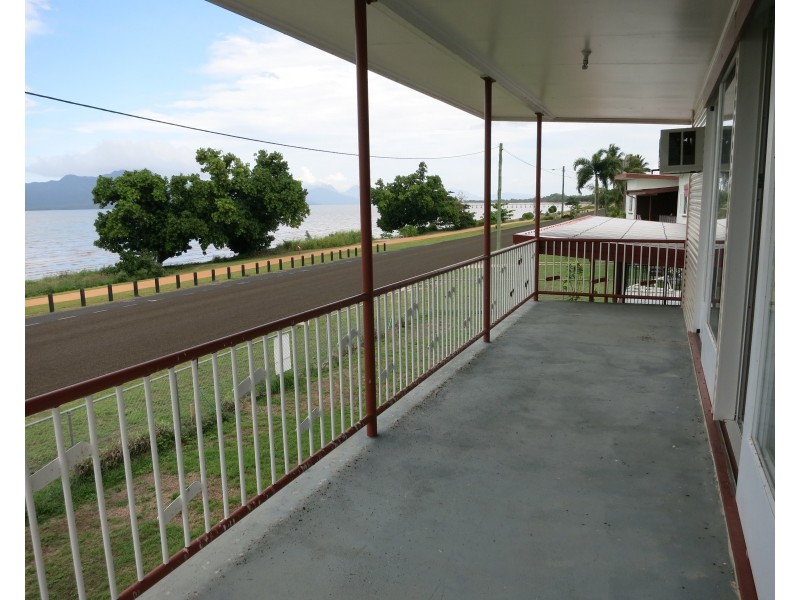 25 Marine Pde, Cardwell QLD 4849
