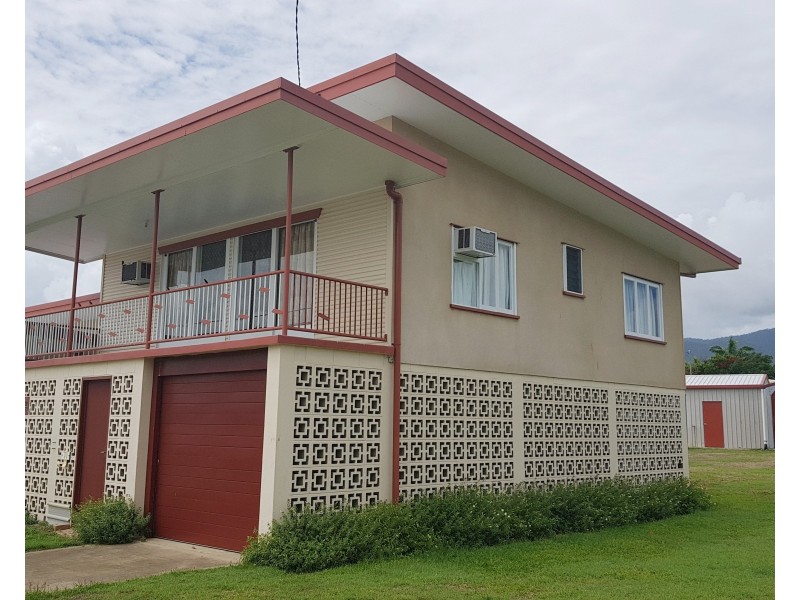 25 Marine Pde, Cardwell QLD 4849