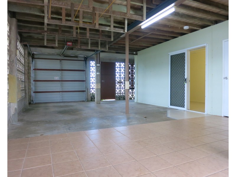 25 Marine Pde, Cardwell QLD 4849
